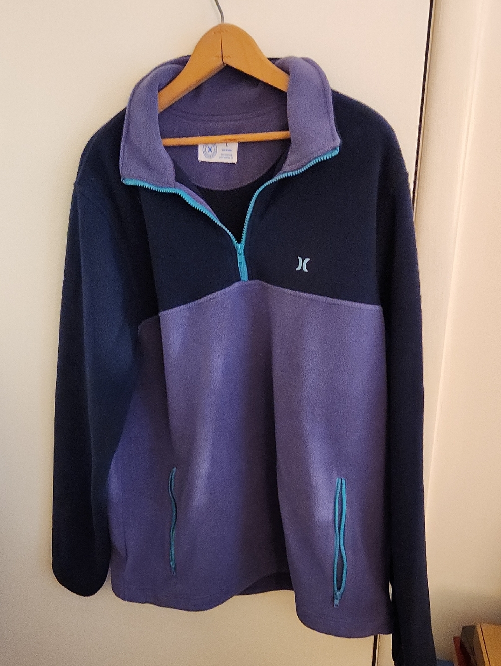 Hurley Men’s Navy and Purple Quarter-Zip Fleece Pullover Large